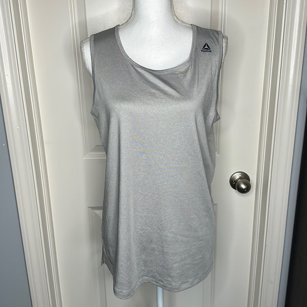 Reebok workout tank top size Large